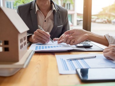 Protecting Your Rights: How an Employment Lawyer Can&nbsp;Help